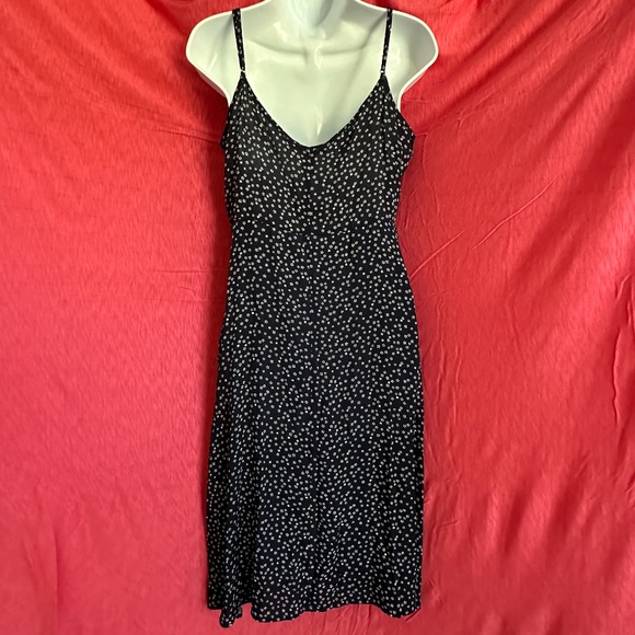 Dress - Picture 2 of 5